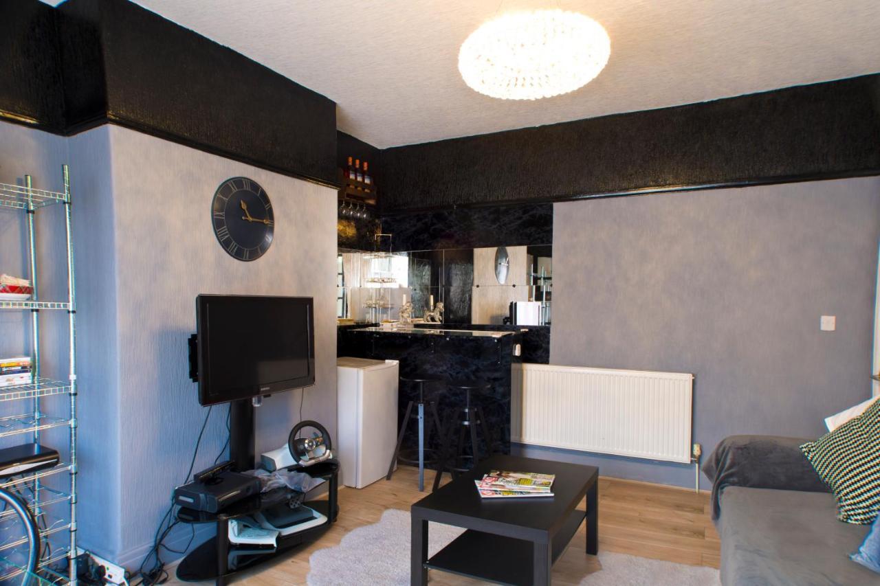 A Home Away From Home Now With Netflix And Ps4 Blackpool Luaran gambar